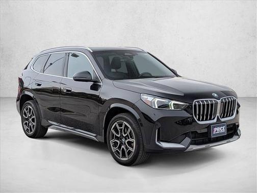Black Sapphire Metallic 2025 BMW X1 xDrive28i