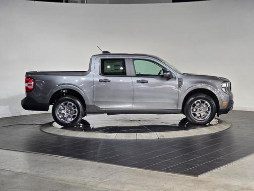 Carbonized Gray Metallic 2026 Ford Maverick XLT