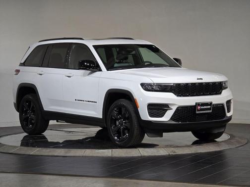 2023 Jeep Grand Cherokee Altitude