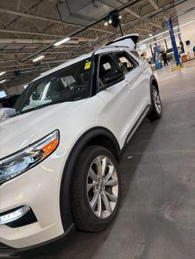 2023 Ford Explorer Platinum