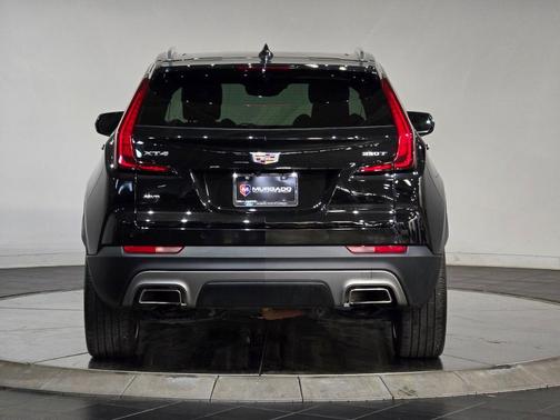 2022 Cadillac XT4 Premium Luxury