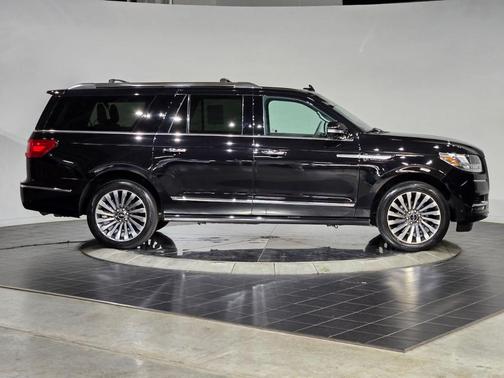 2019 Lincoln Navigator L Reserve
