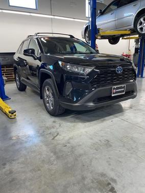 2022 Toyota RAV4 Hybrid LE