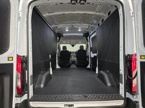 2025 Ford Transit-250 148 WB Medium Roof Cargo