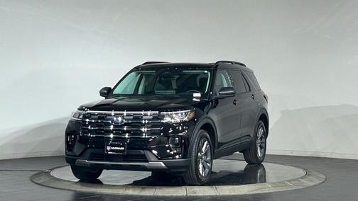 Agate Black Metallic 2026 Ford Explorer Active