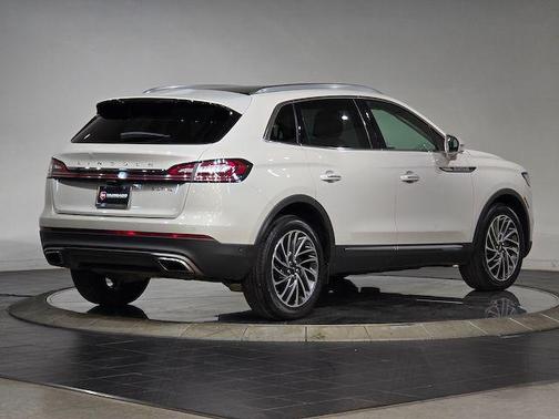 2020 Lincoln Nautilus Reserve