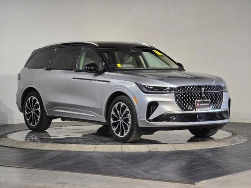 2024 Lincoln Nautilus Reserve