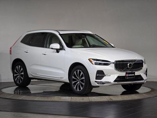 2023 Volvo XC60 B5 Plus Bright Theme