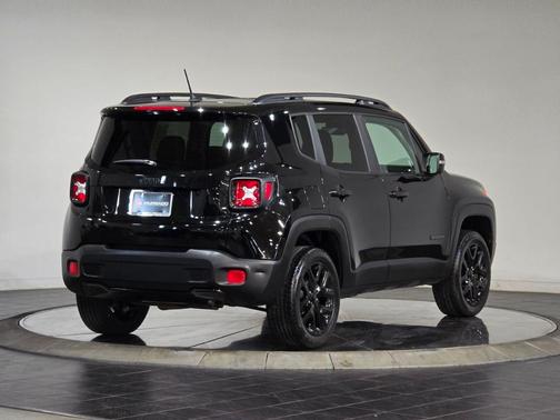 2017 Jeep Renegade Altitude