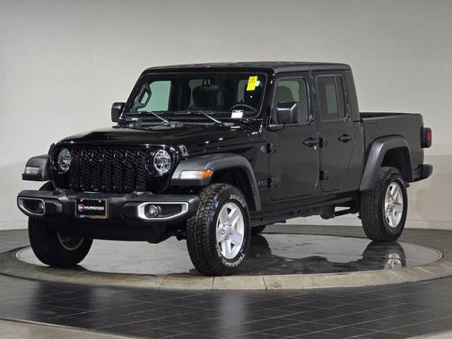 2023 Jeep Gladiator Sport