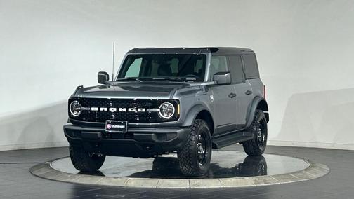 Carbonized Gray Metallic 2026 Ford Bronco Big Bend