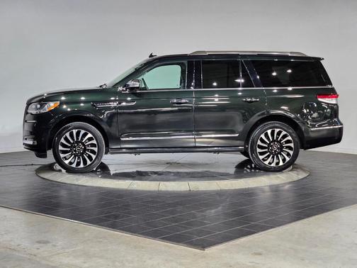 2022 Lincoln Navigator Black Label