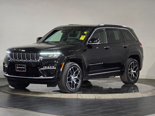 2022 Jeep Grand Cherokee Summit