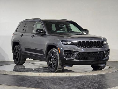 2022 Jeep Grand Cherokee Altitude