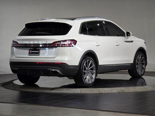 2022 Lincoln Nautilus Reserve