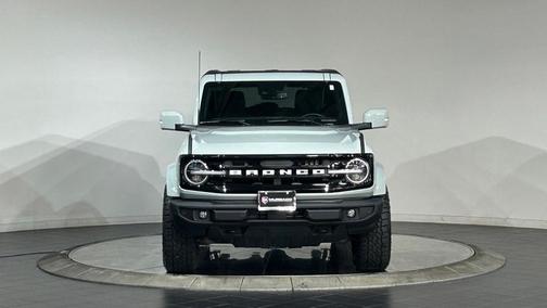 Cactus Green / Gray 2022 Ford Bronco Outer Banks
