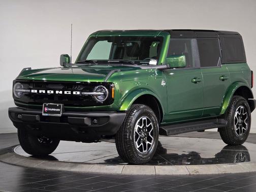 2025 Ford Bronco Outer Banks