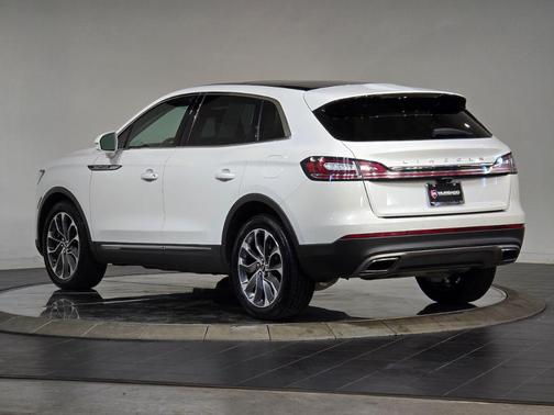 2022 Lincoln Nautilus Reserve