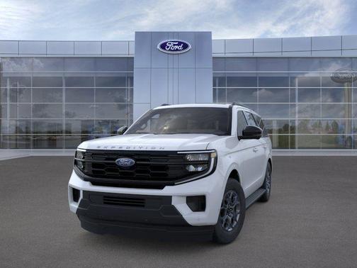 Space Silver 2026 Ford Expedition Active