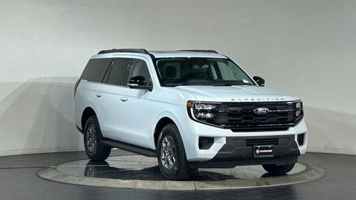 Space Silver 2026 Ford Expedition Active