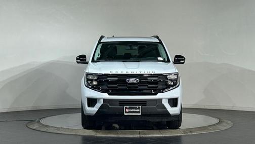 Space Silver 2026 Ford Expedition Active