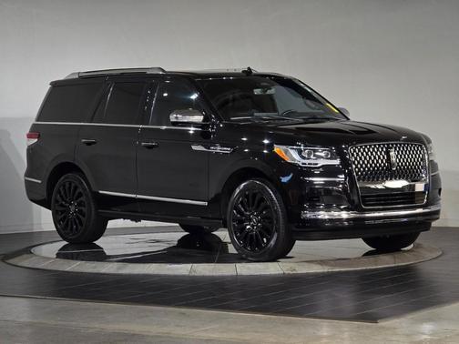2022 Lincoln Navigator Black Label