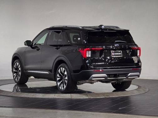 Agate Black Metallic 2026 Ford Explorer Platinum