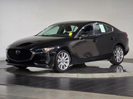 2023 Mazda Mazda3 FWD w/Select Package