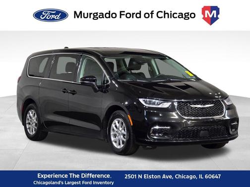 2023 Chrysler Pacifica Touring-L
