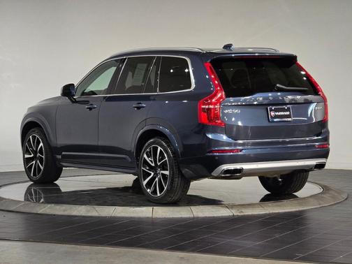 2020 Volvo XC90 T6 Momentum 7 Passenger