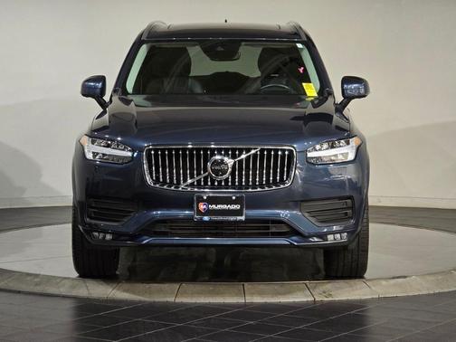 2020 Volvo XC90 T6 Momentum 7 Passenger