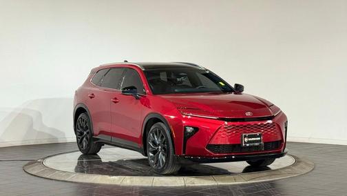 2025 Toyota Crown Signia LIMITED