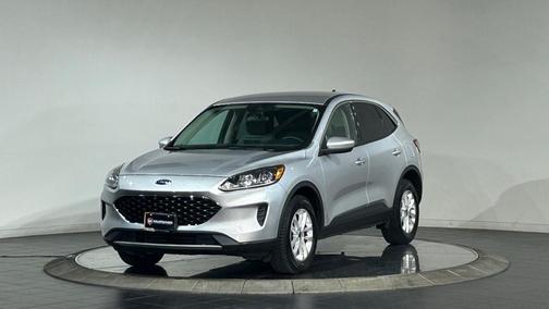 Ingot Silver Metallic 2020 Ford Escape SE