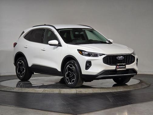 2026 Ford Escape Platinum