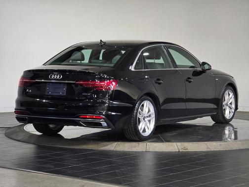 2023 Audi A4 45 S line Premium Plus