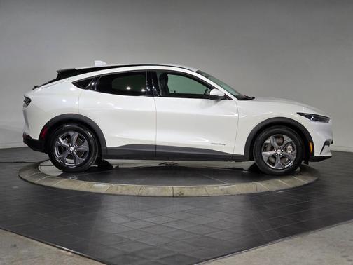 2022 Ford Mustang Mach-E Select