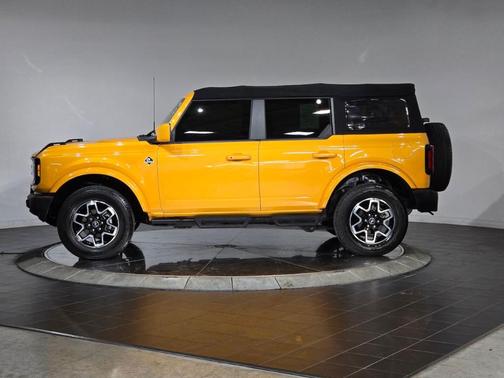 2022 Ford Bronco Outer Banks