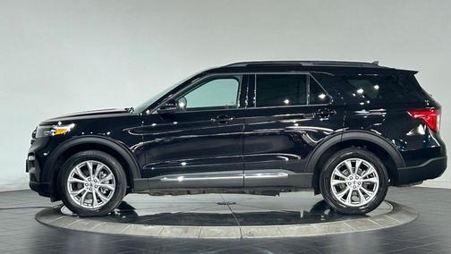 Black Metallic 2023 Ford Explorer XLT