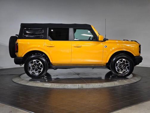 2022 Ford Bronco Outer Banks
