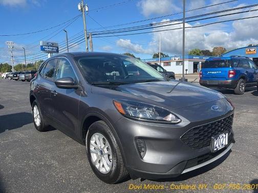 2021 Ford Escape SE