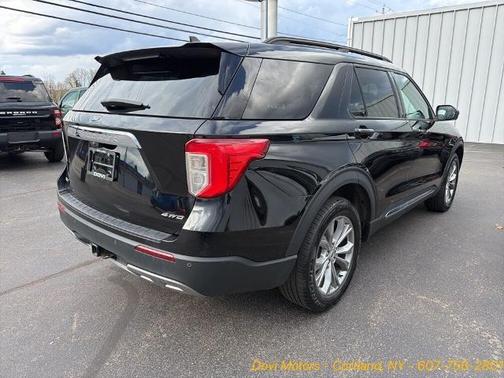 AGATE BLACK METALLIC 2022 Ford Explorer XLT