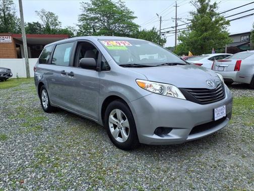 2017 Toyota Sienna SE
