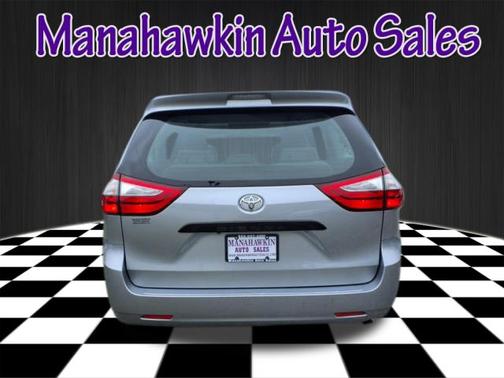 2017 Toyota Sienna SE