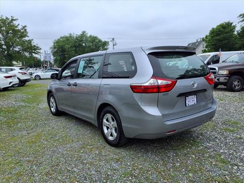 2017 Toyota Sienna SE