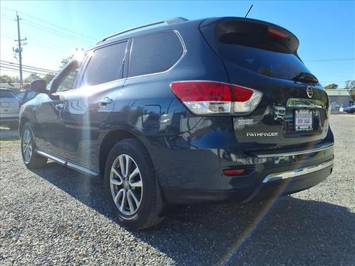 2015 Nissan Pathfinder SV