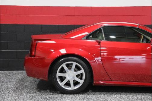 2005 Cadillac XLR Base
