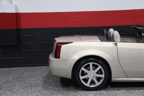 2006 Cadillac XLR Base