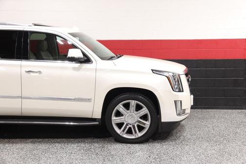 White Diamond Tricoat 2015 Cadillac Escalade Luxury