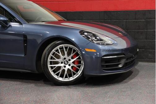 2022 Porsche Panamera 4S
