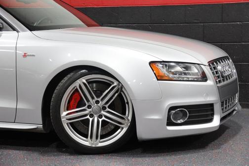 Photo 3 of 71 of 2010 Audi S5 3.0 Premium Plus quattro